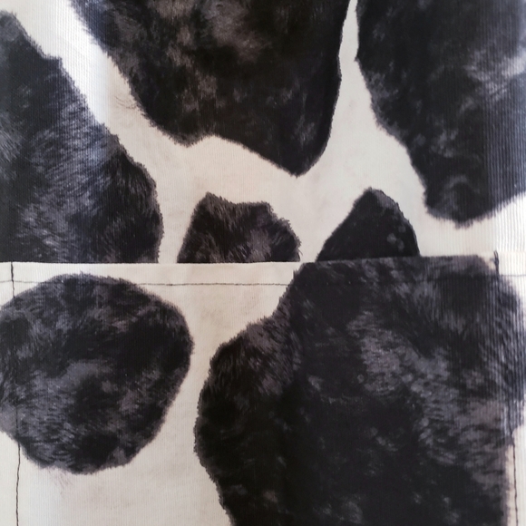 Cow print apron - Picture 3 of 9